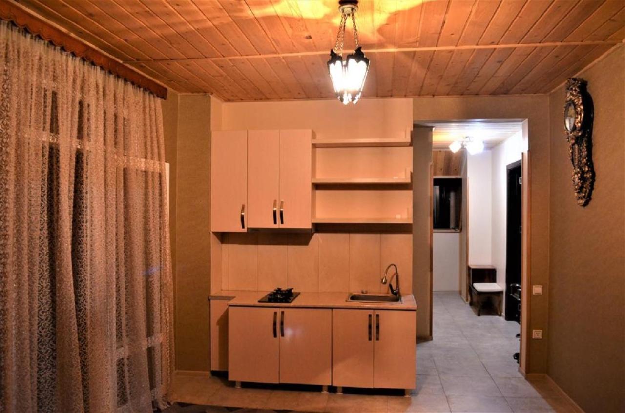 Guest House Amo บาทูมิ ภายนอก รูปภาพ